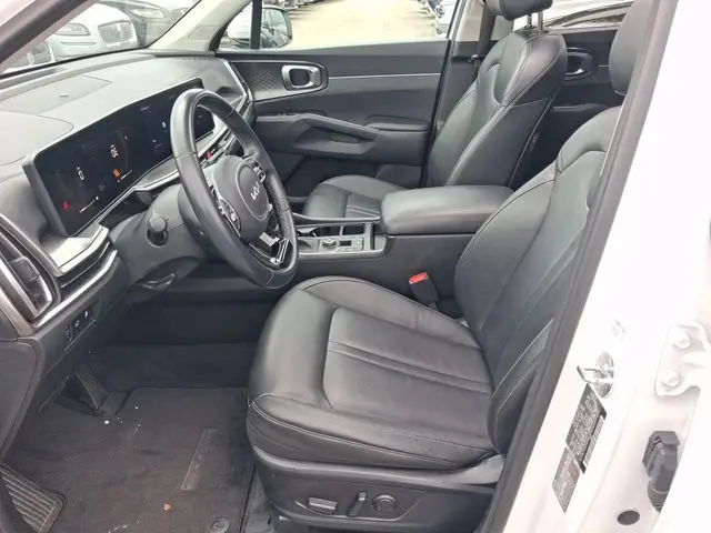 2025 Kia Sorento - $28,990