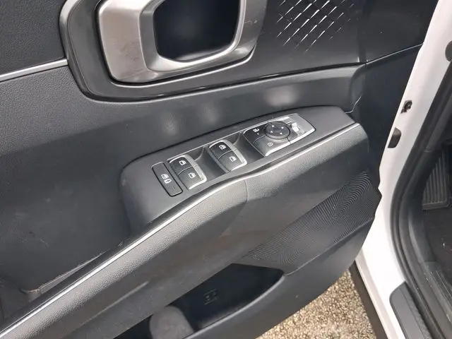 2025 Kia Sorento - $28,990