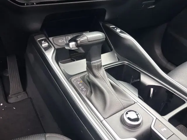 2025 Kia Sorento - $28,990