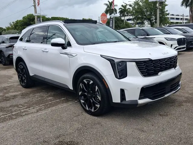 2025 Kia Sorento - $28,990