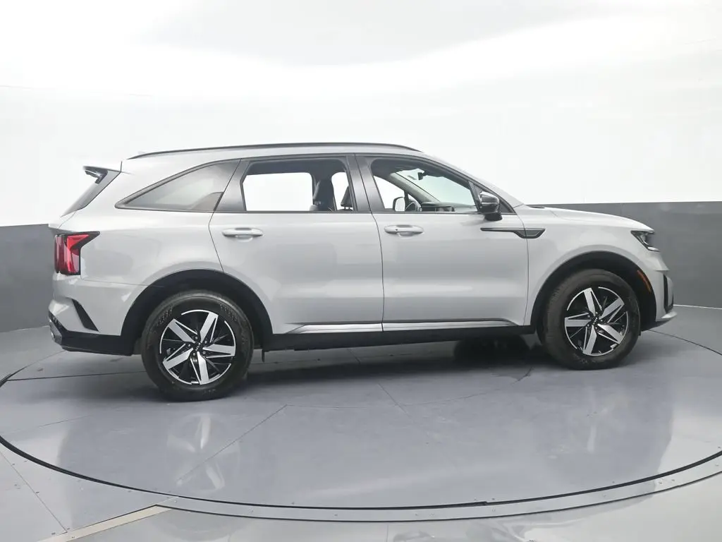 2023 Kia Sorento - $23,991