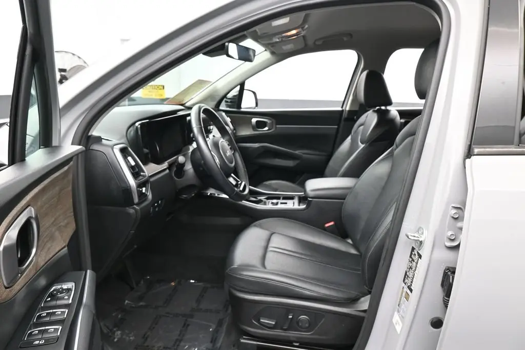 2023 Kia Sorento - $23,991