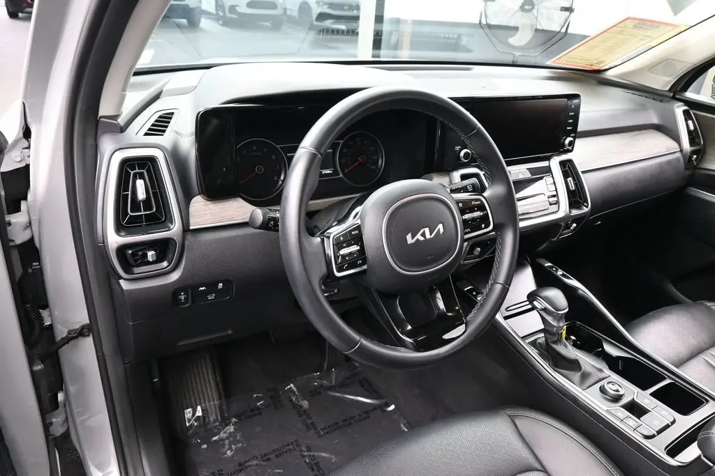 2023 Kia Sorento - $23,991