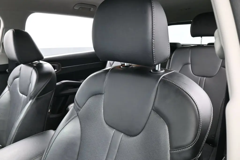 2023 Kia Sorento - $23,991