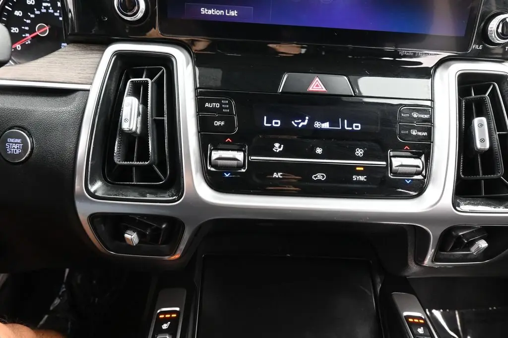 2023 Kia Sorento - $23,991