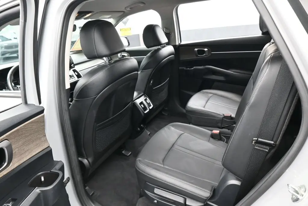 2023 Kia Sorento - $23,991