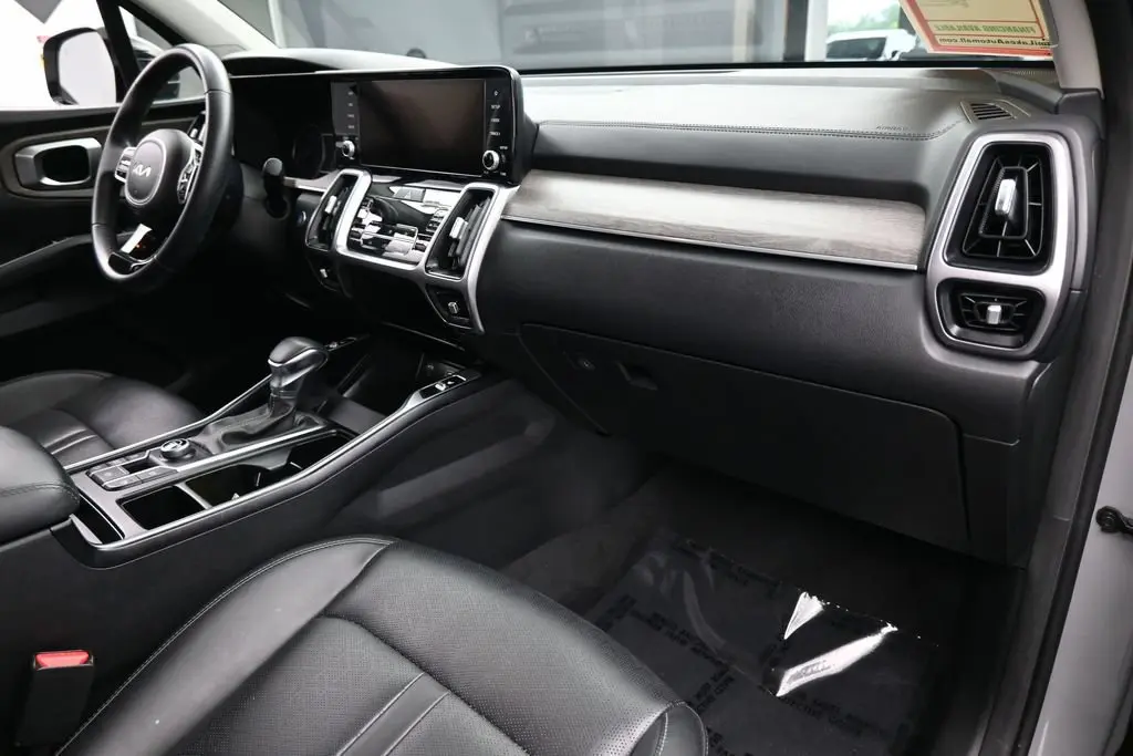 2023 Kia Sorento - $23,991