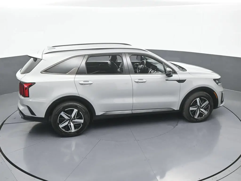 2023 Kia Sorento - $23,991