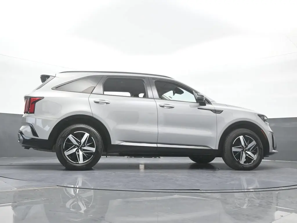 2023 Kia Sorento - $23,991