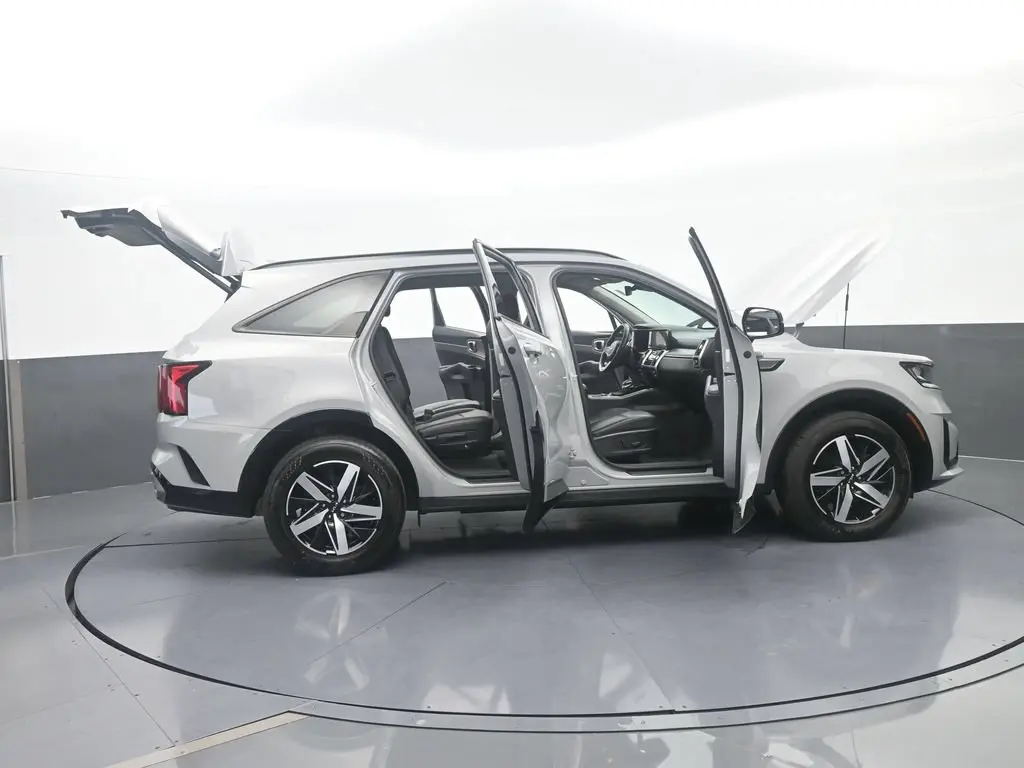 2023 Kia Sorento - $23,991