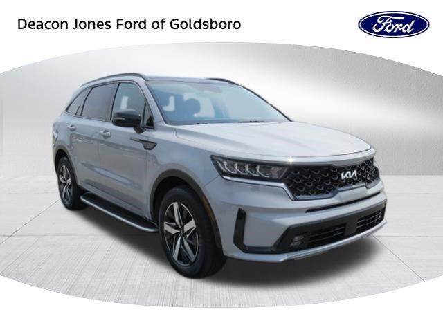 2022 Kia Sorento - $26,934