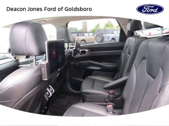 2022 Kia Sorento - $26,934