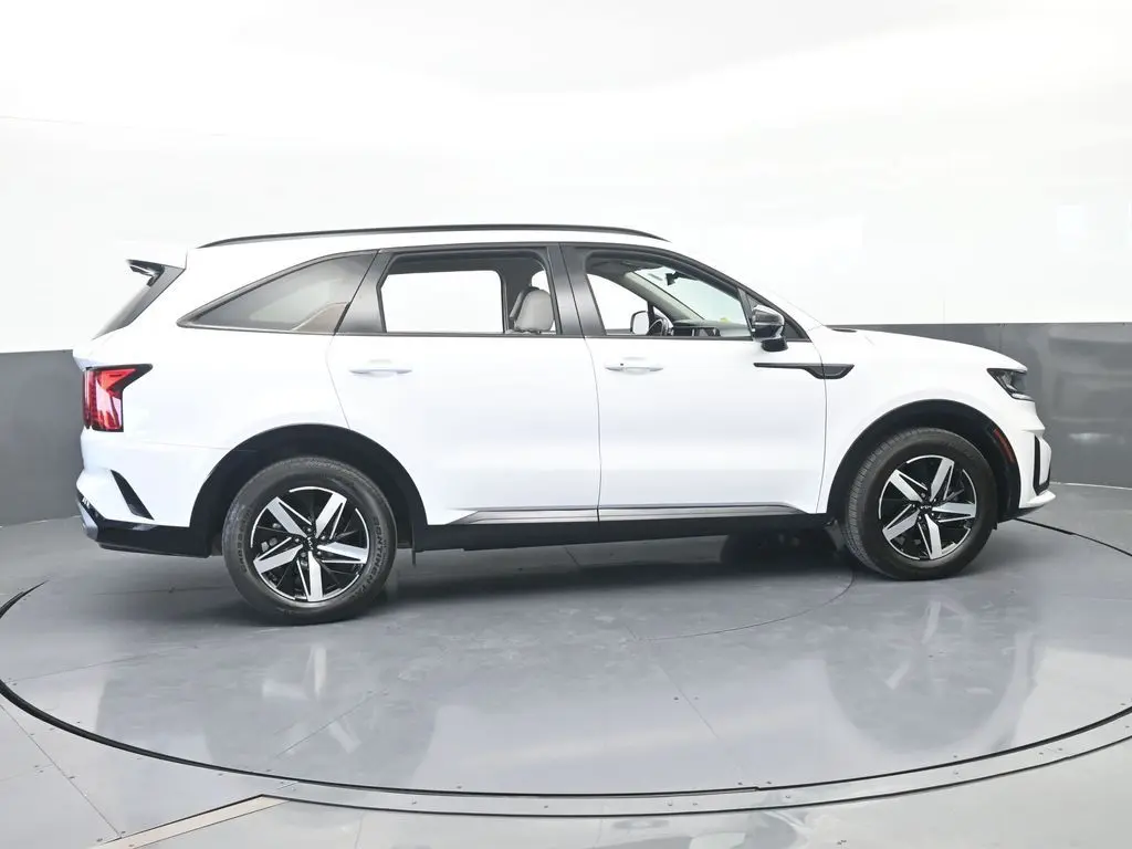 2023 Kia Sorento - $22,571