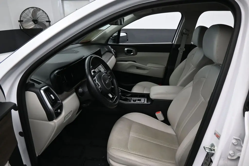 2023 Kia Sorento - $22,571
