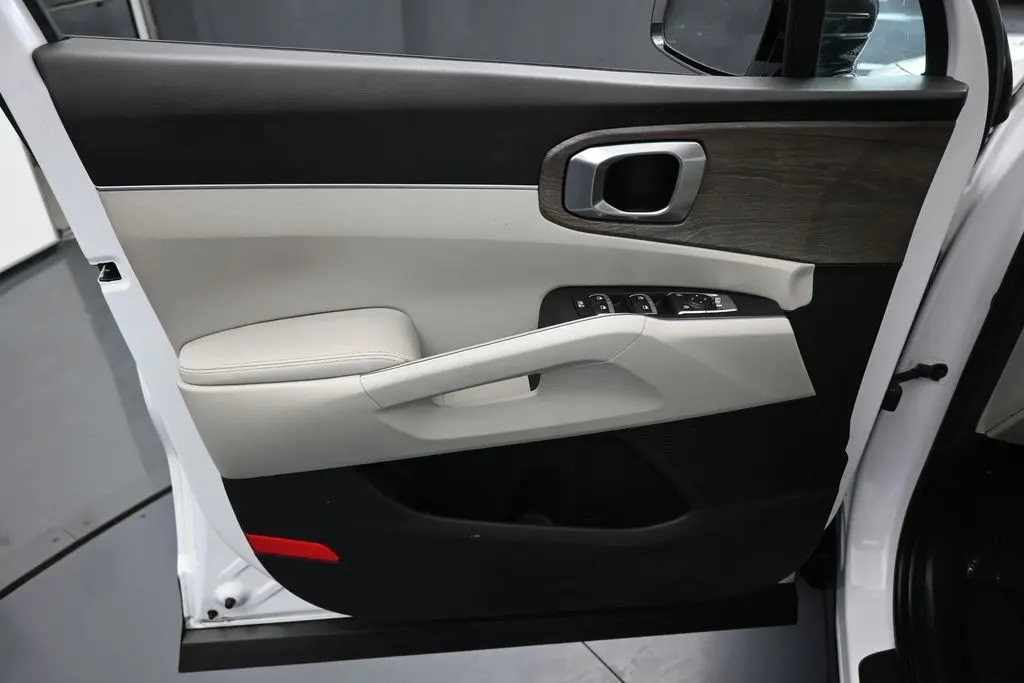 2023 Kia Sorento - $22,571