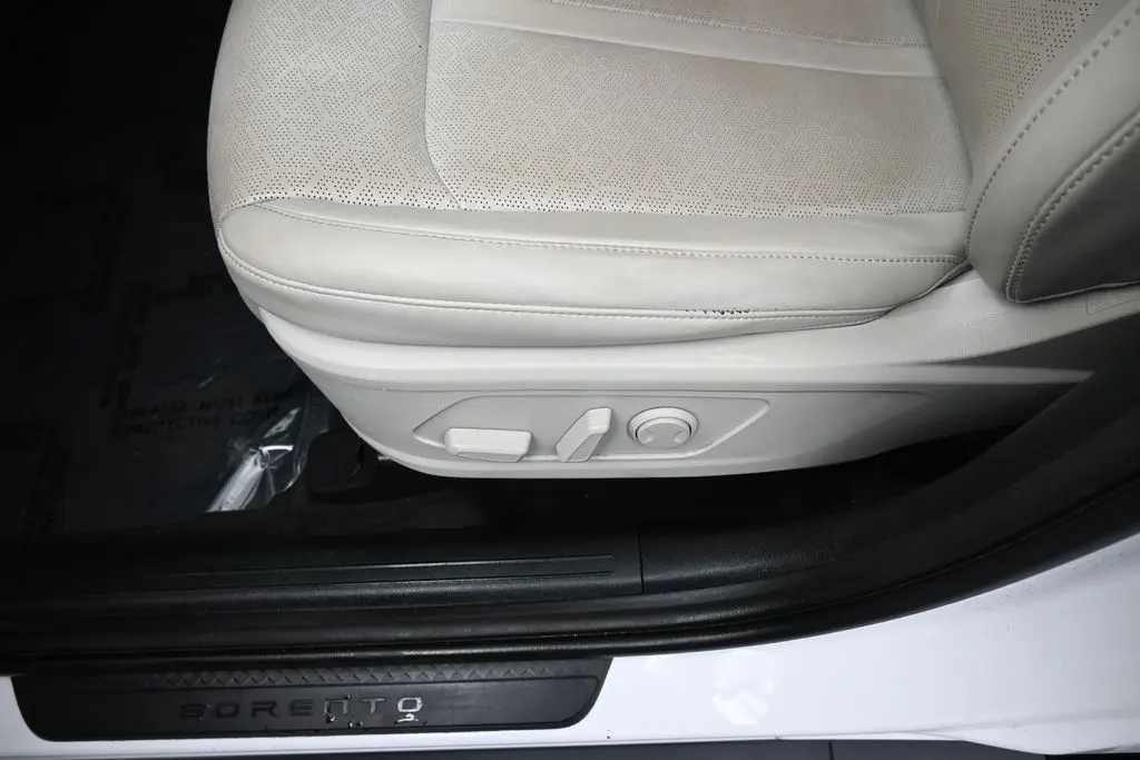 2023 Kia Sorento - $22,571