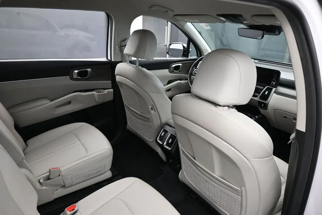 2023 Kia Sorento - $22,571