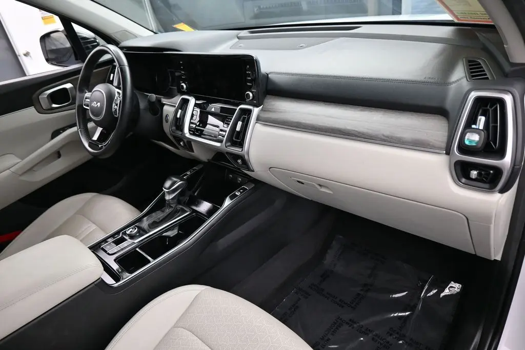 2023 Kia Sorento - $22,571