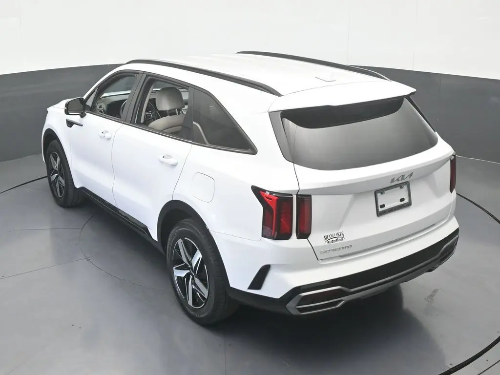 2023 Kia Sorento - $22,571