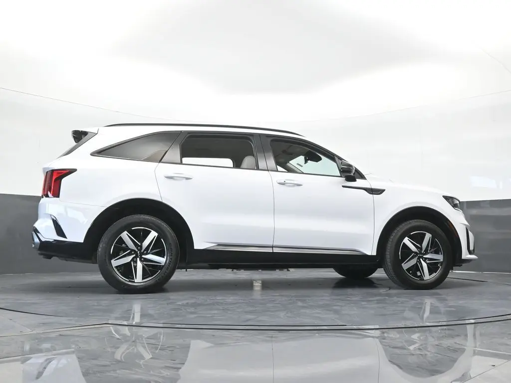 2023 Kia Sorento - $22,571