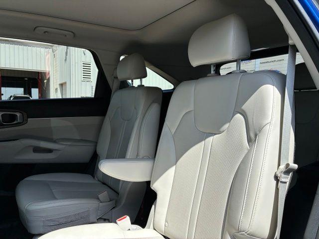 2023 Kia Sorento - $24,799