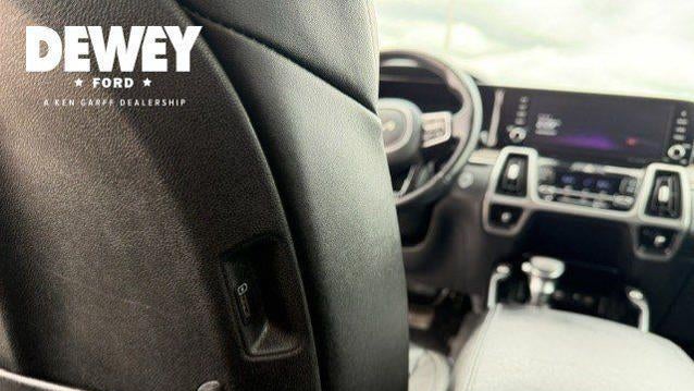 2022 Kia Sorento EX