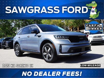 Photo of a 2023 Kia Sorento EX 4DR SUV for sale