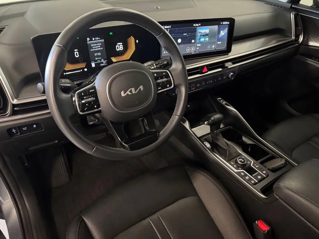 2025 Kia Sorento - $29,000