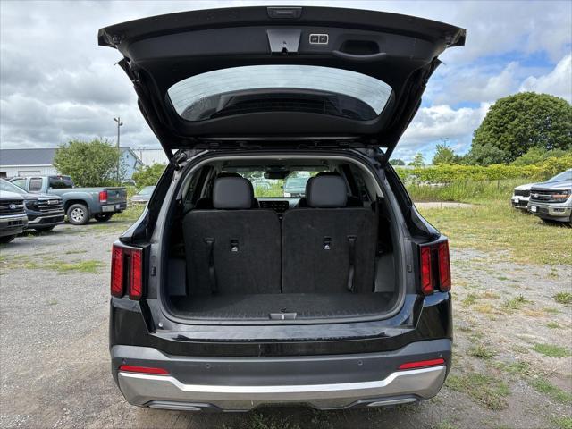 2025 Kia Sorento - $32,399