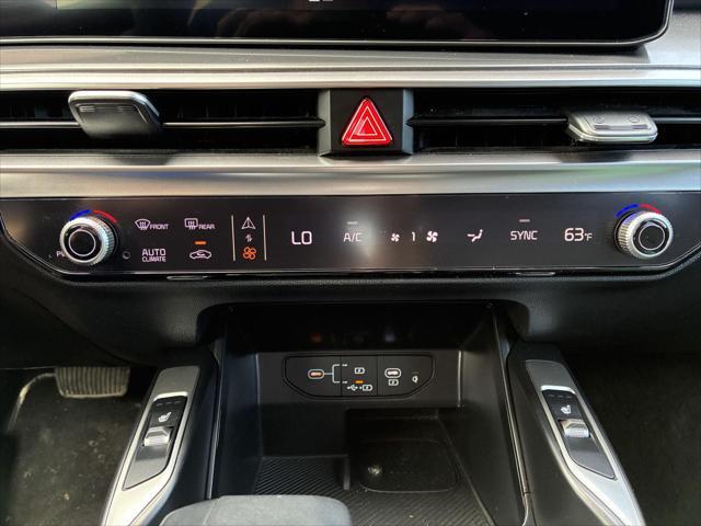 2025 Kia Sorento - $32,399