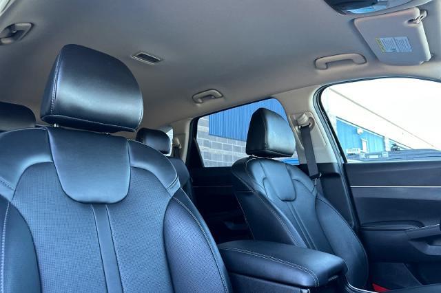 2025 Kia Sorento - $31,594