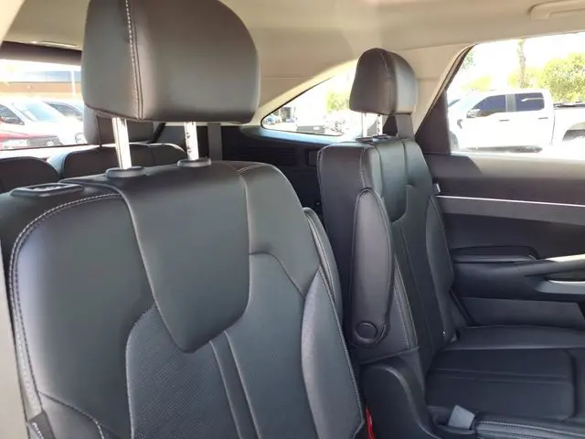 2026 Kia Sorento - $37,531