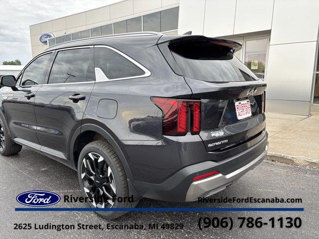 2025 Kia Sorento - $37,995