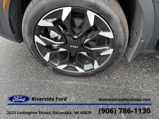 2025 Kia Sorento - $37,995
