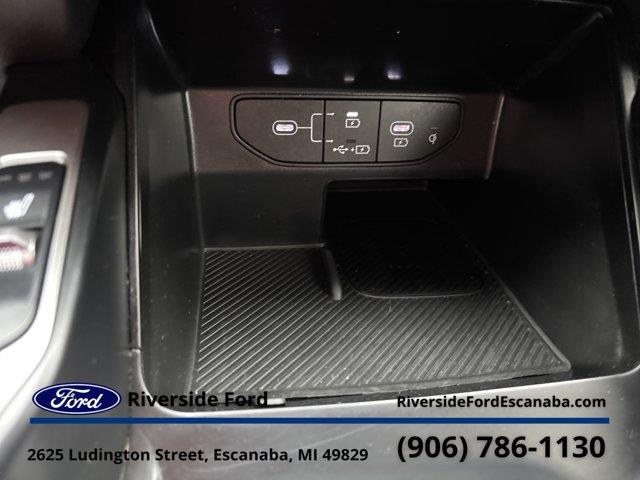 2025 Kia Sorento - $37,995