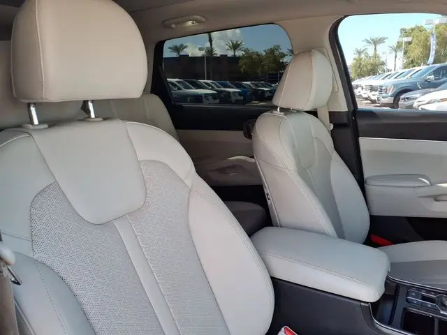 2023 Kia Sorento - $24,959