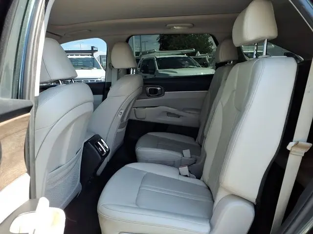 2023 Kia Sorento - $24,959