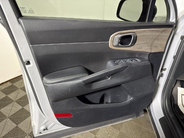2023 Kia Sorento - $27,995