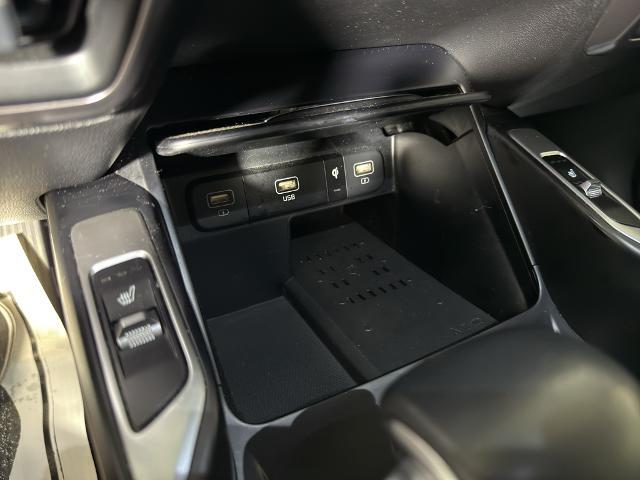 2023 Kia Sorento - $27,995