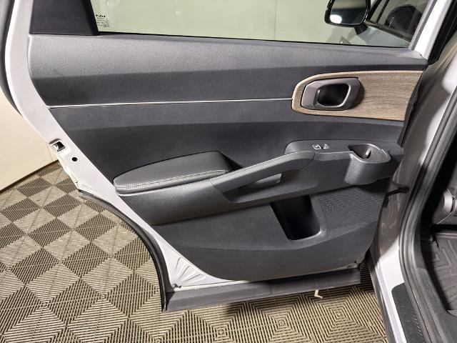 2023 Kia Sorento - $27,995
