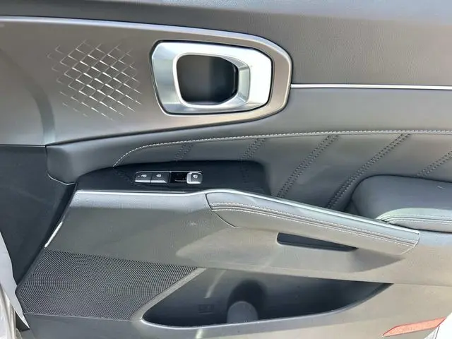2025 Kia Sorento - $31,367