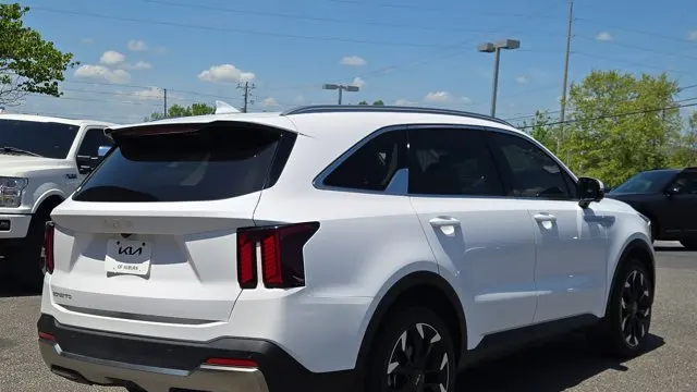 2025 Kia Sorento SX