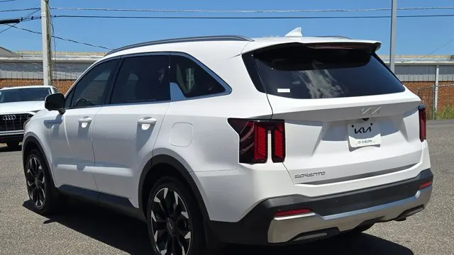 2025 Kia Sorento SX