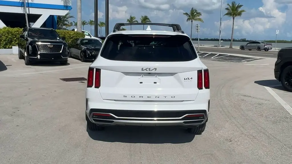 2022 Kia Sorento - $25,980