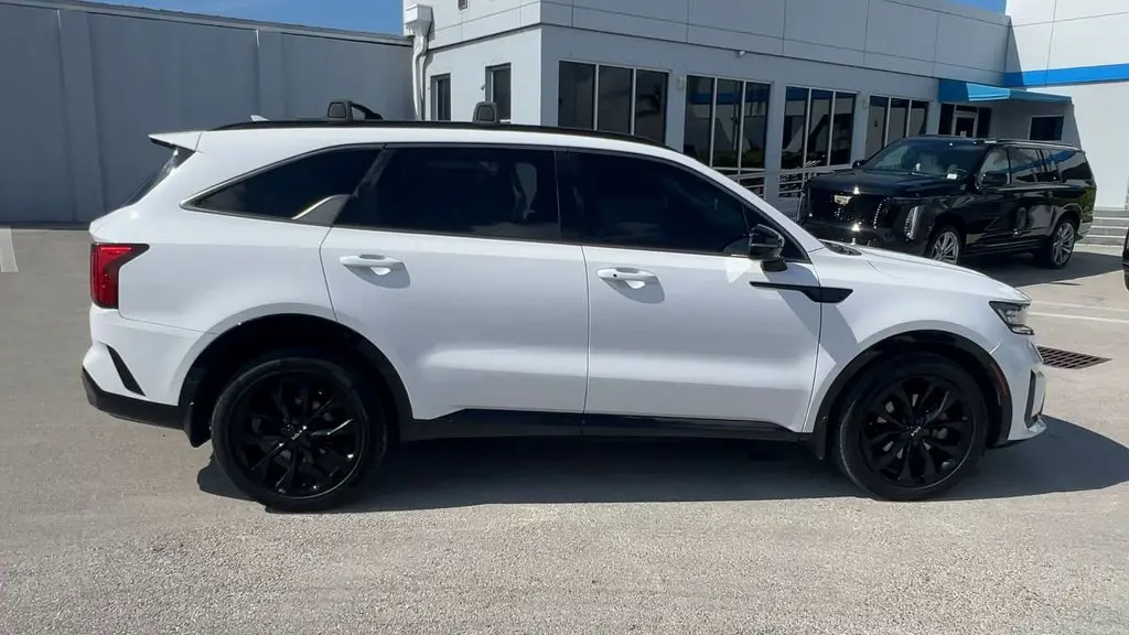 2022 Kia Sorento - $25,980