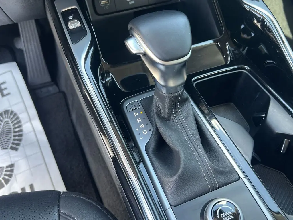 2022 Kia Sorento - $25,980