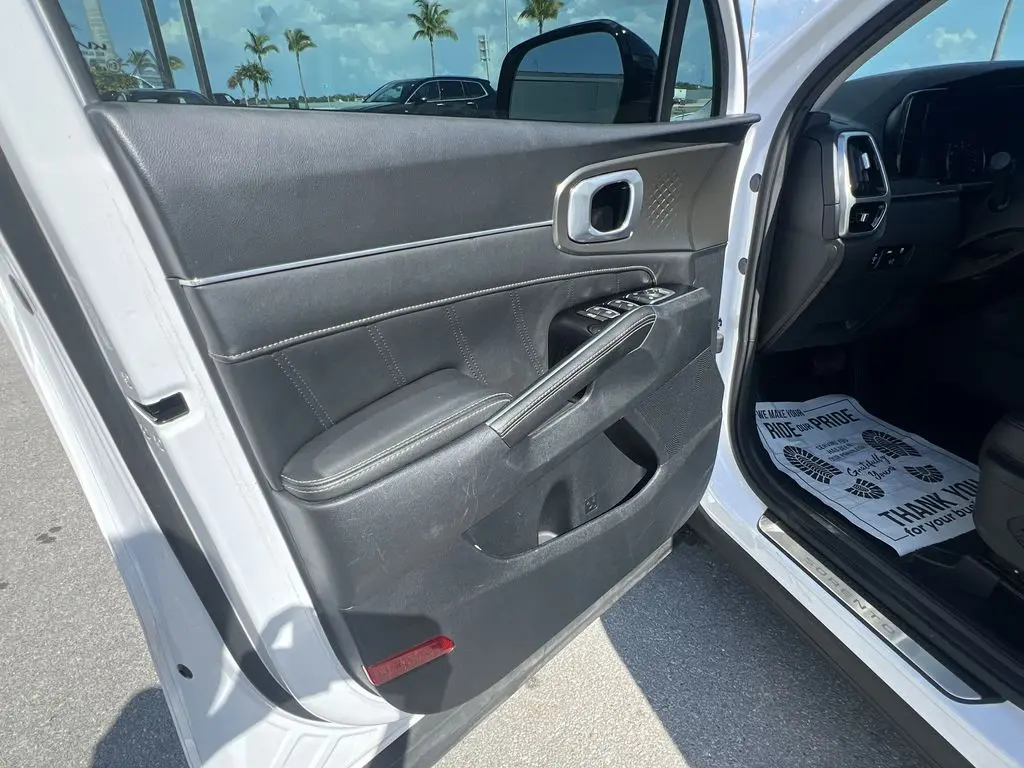 2022 Kia Sorento - $25,980