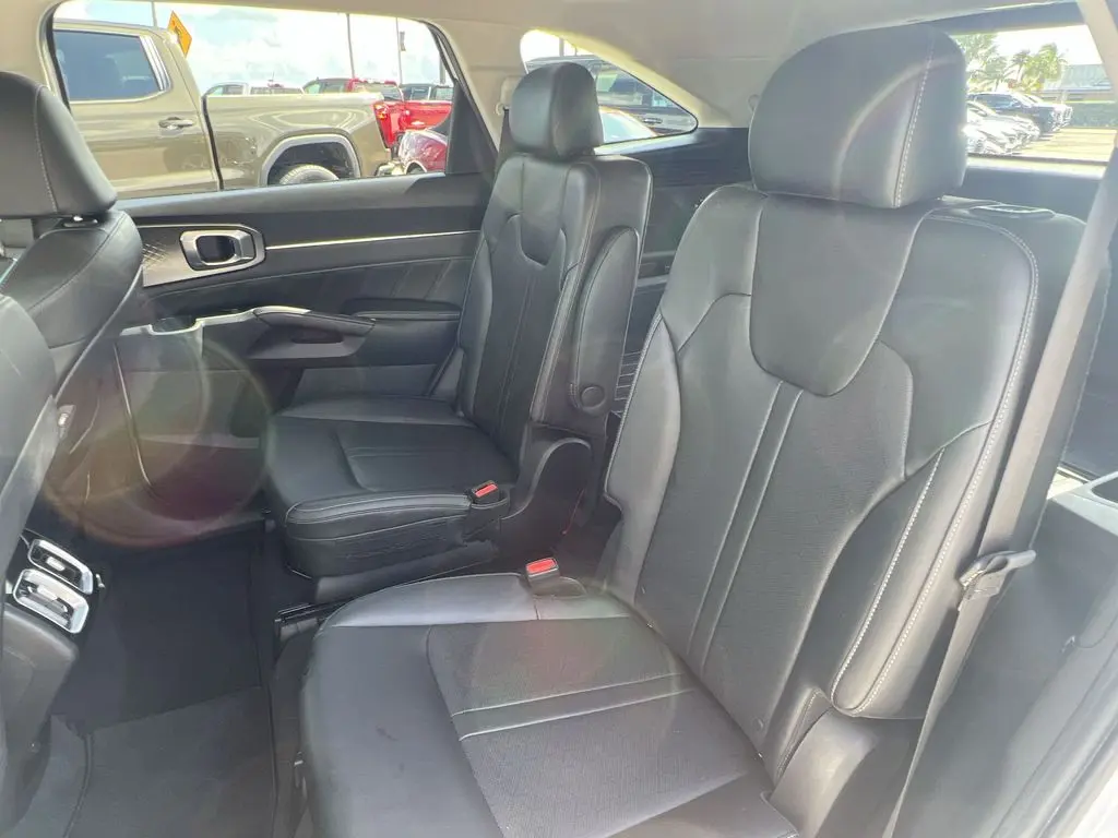 2022 Kia Sorento - $25,980