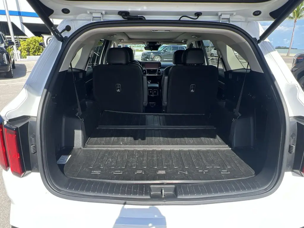 2022 Kia Sorento - $25,980