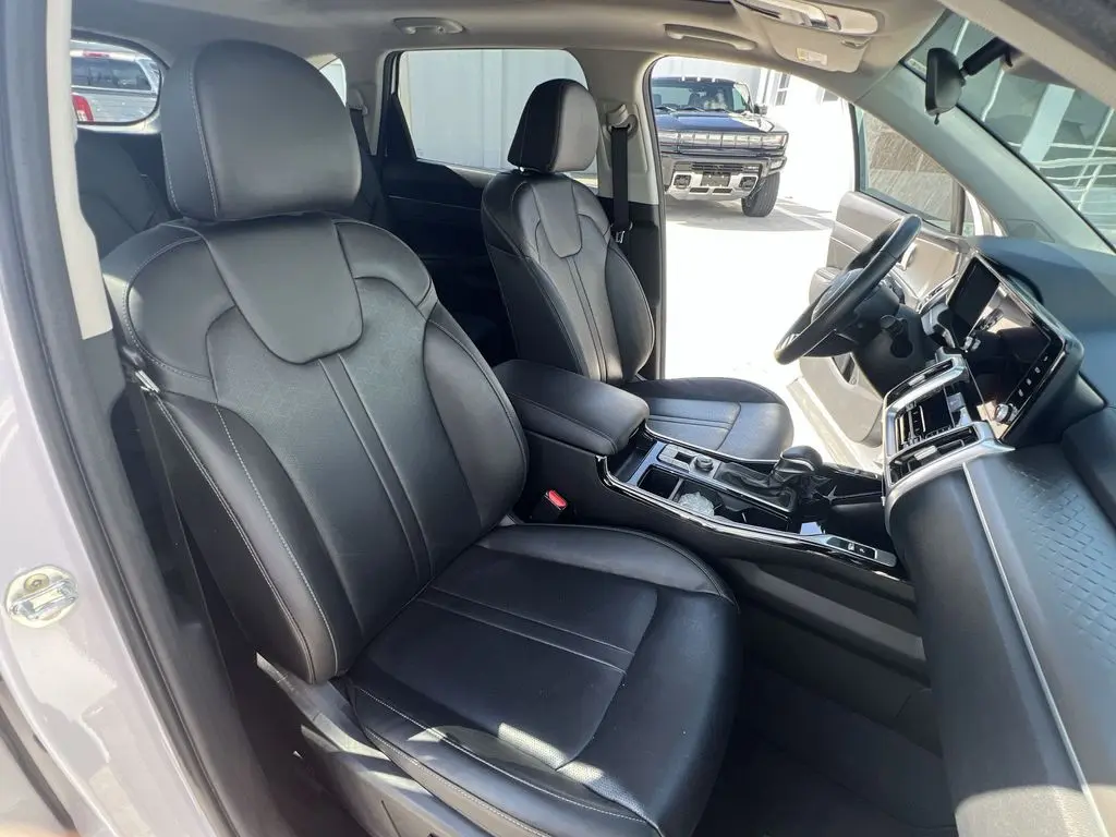 2022 Kia Sorento - $25,980